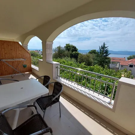Apartments Gojevic Bol Exterior photo